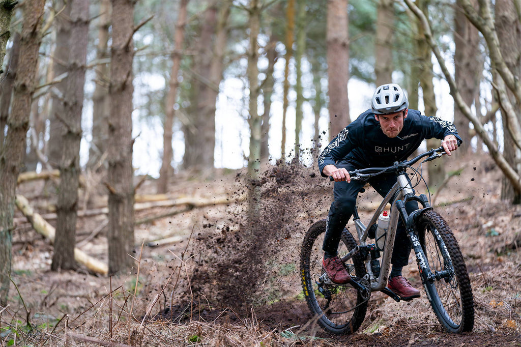 How HUNT Uses FEA to Engineer Stronger, More Durable Wheels | Behind the Tech with Ollie Mant
