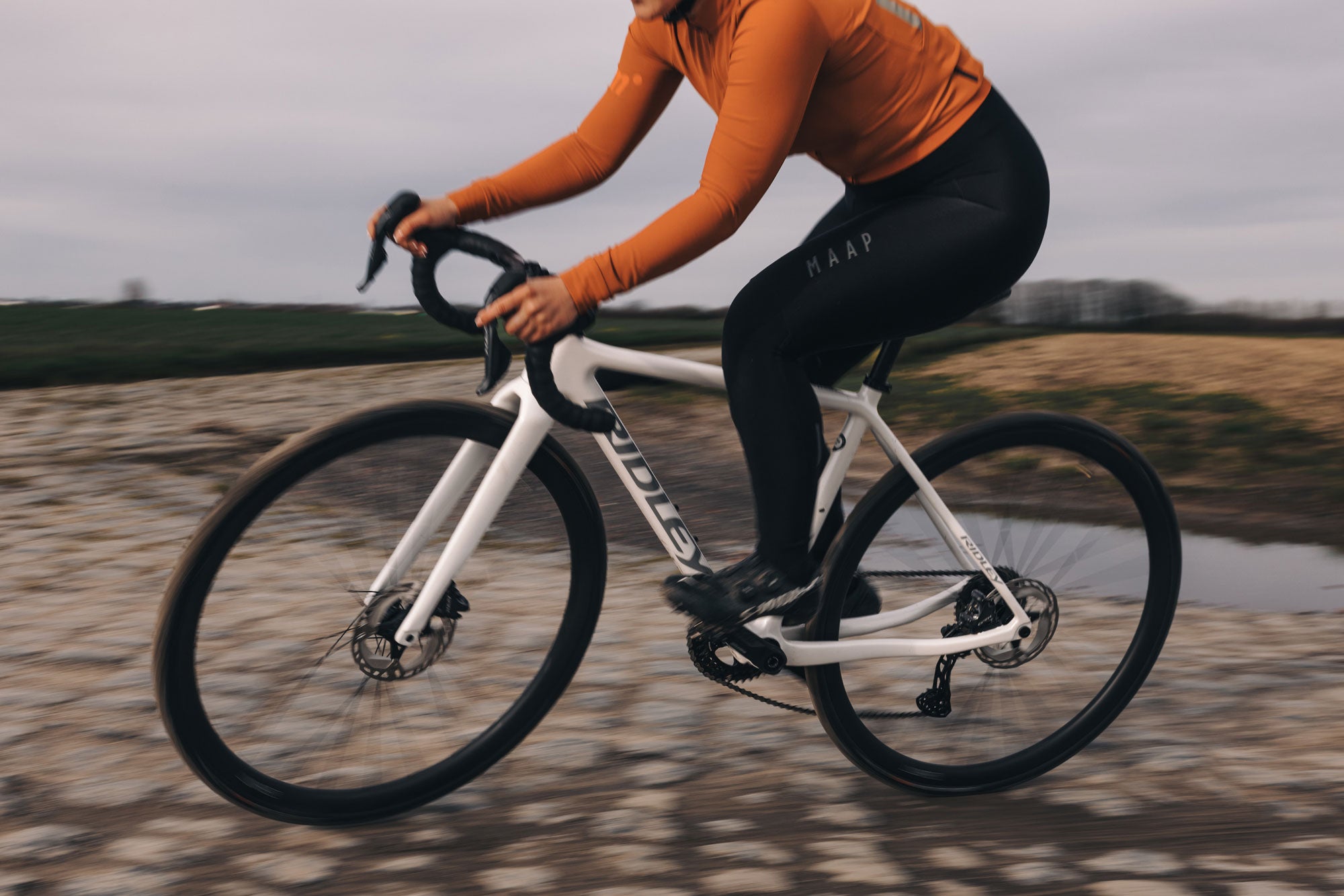 HUNT 30 Carbon Disc Wheelset (Tires & Sealant Included) – Hunt