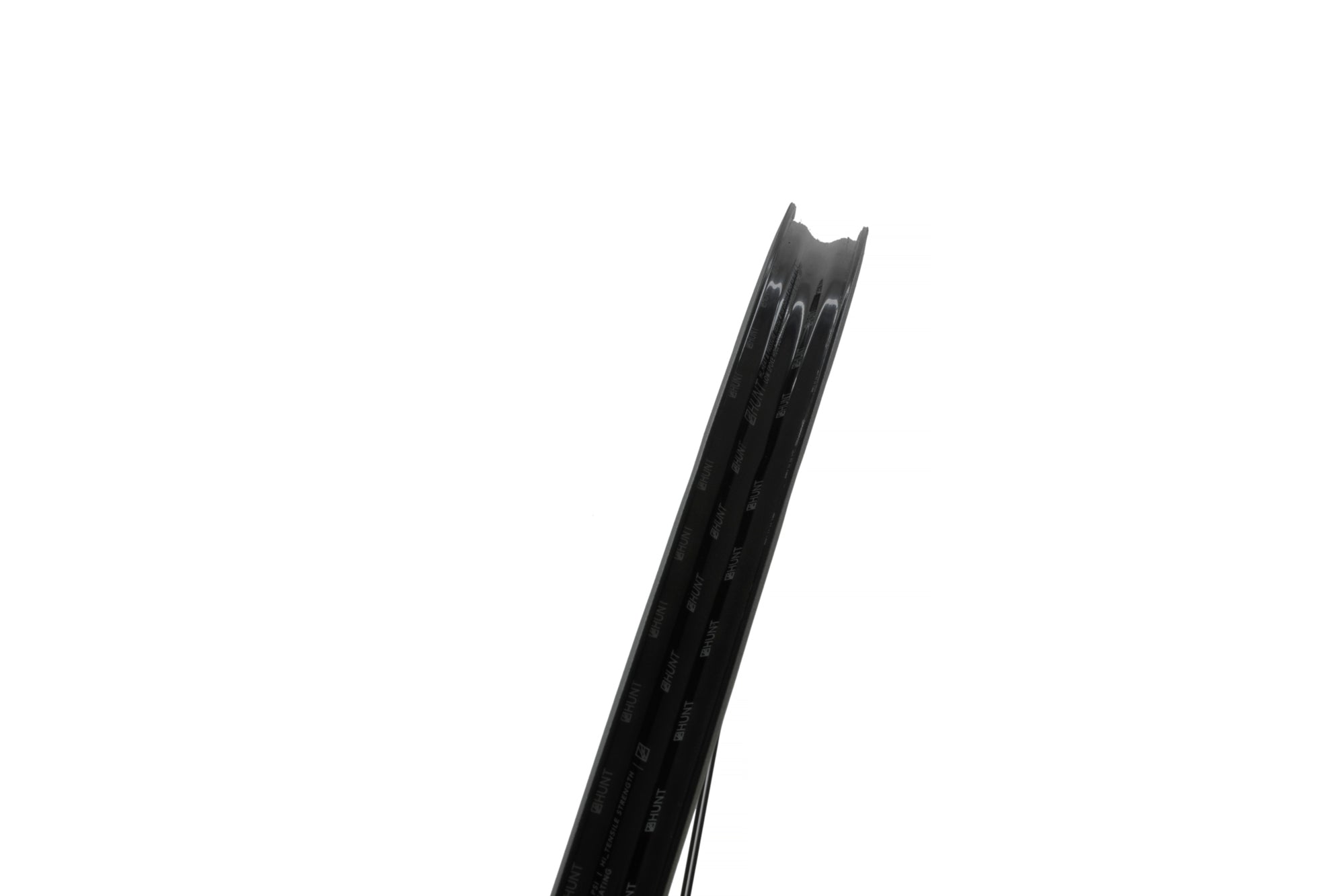 <h1>Rim Bed</h1><i>H-Lock is our tubeless-ready rim bed profile with up-kicks to the shoulders of the tubeless steps which help to create a great rim-well seal for first installation and easy sealing of tubeless tyres. The H-Lock profile also locks the beads in place more securely once seated. This is especially important when running lower pressures off road.</i>
