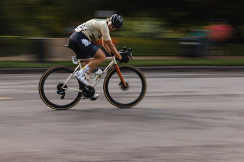 <h1>Patented Limitless Technology</h1><i>In order to create the most aerodynamic & stable shape for a 28mm tire, a rim bed of 22.5mm is needed. With the tire profile this creates, the ideal shape of the rim curves out to an external width of 35mm. To achieve the optimal shape without the associated weight penalty, we use a (non-structural) low density expanding polymer insert, inside a channel carved out during the production process.</i>