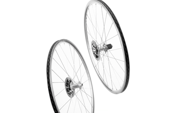 <h1>Hunt 4 Season Disc Silver</h1><i>The Hunt 4 Season Disc is now available in a silver edition.</i>
