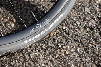 <h1>Tires</h1><i>At HUNT, we enjoy the puncture resistance and grip benefits of tubeless on our every-day rides so we wanted to allow our customers the same option. Of course, all of our tubeless-ready wheels are designed to work perfectly with clincher tires and inner tubes too.</i>