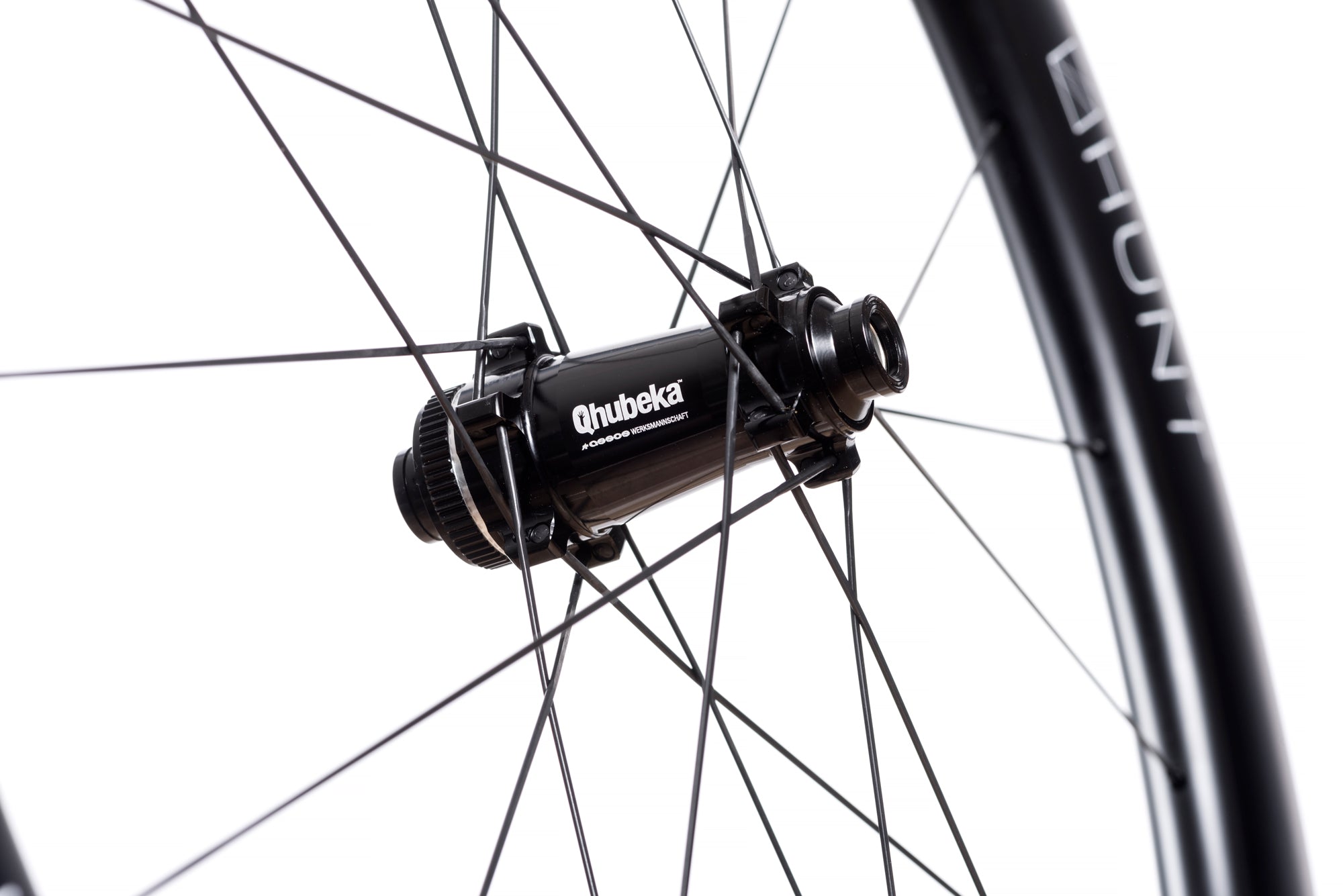 <h1>Sprint Hubs</h1><i>SPRINT hubs add strength and enhance power transfer, meaning all your force pushes you forwards. Large 15mm diameter hub axles for sprinting and out-of-saddle climbing responsiveness. Circular dropout interface steps add extra stiffness.</i>