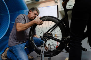 <h1>WIND TUNNEL TESTED </h1><i>Developed by Luisa Grappone, with years in the wind tunnel spent testing every last detail. We've left no stone unturned in designing this wheelset from the ground up to be very fastest in the world within its class.</i>