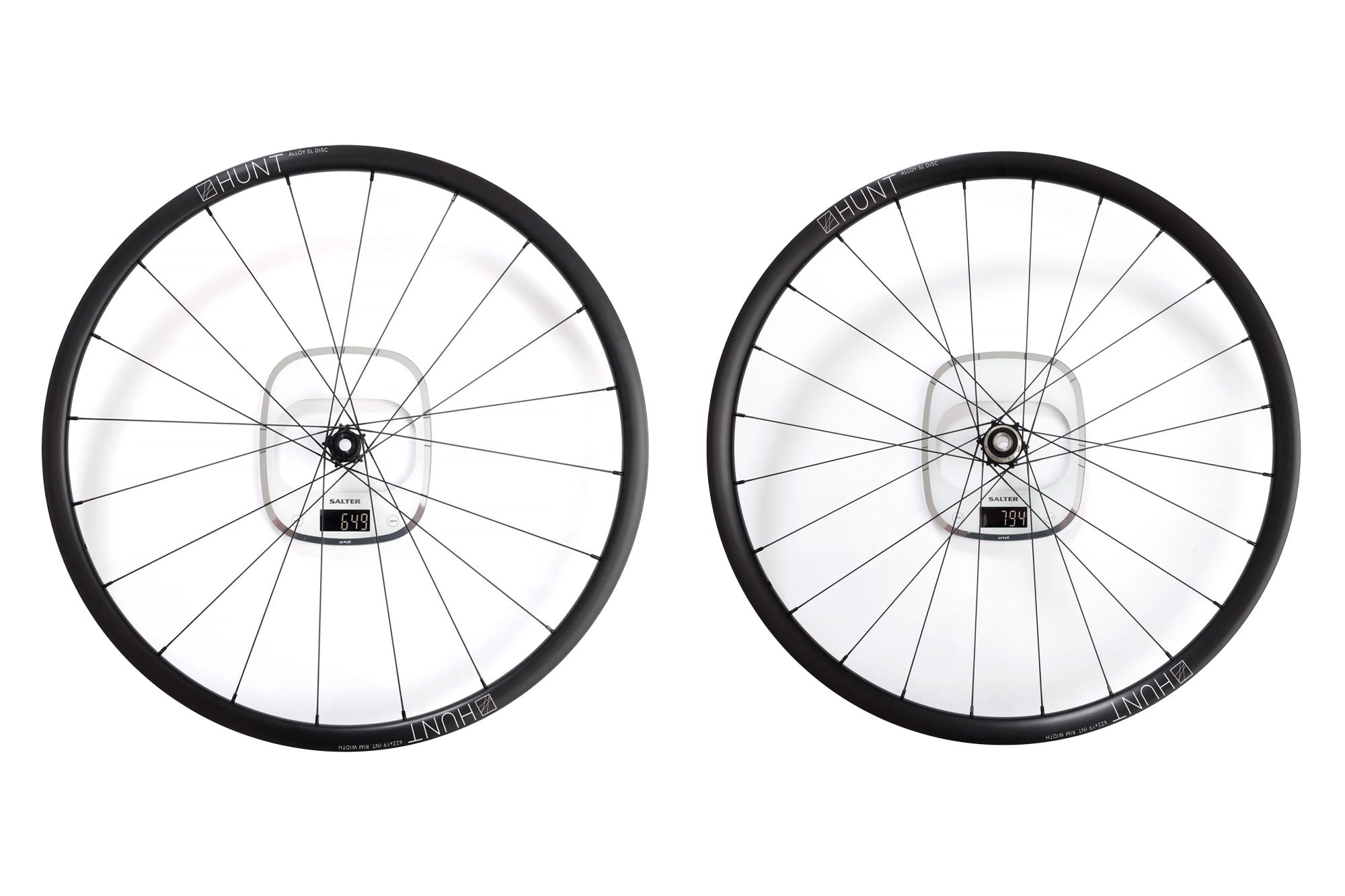 <h1>WEIGHT</h1> <i>The consequence of the fanatical attention to detail is an outstandingly light 1443 gram wheelset weight. Gone are the days when having a disc-equipped road bike always resulted in a weight penalty. You can now float up the climbs, and then brake later than the others on the way back down!</i>