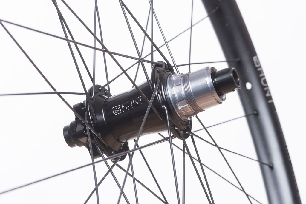 <h1>Rear Hub</h1><i>The demands of modern day Enduro riding are tougher than ever before, so the EnduroWide hubs have been designed with oversized 17mm axles to increase stiffness and bearing durability. On the rear, the Hunt RapidEngage MTB hubs with a fast 5 degree engagement, means you will be able to put the power down straight out of the corners. </li>