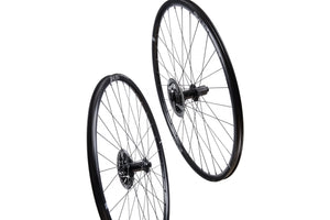 RE:NEW HUNT 4 Season Superdura Disc Wheelset