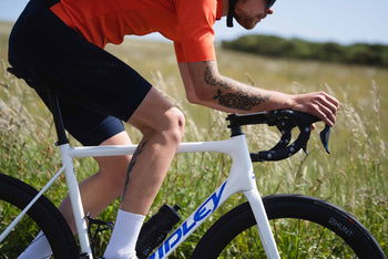 <h1>Tire Width Optimisation</h1><i> Designed around a 20mm internal rim width optimised for a 25c tire (but will of course work without compromise with both 23c and 28c tires). Naturally, as with all of our rims, they feature a hooked tire retention design for safety, and are both fully ETRTO-compatible and tubeless-ready.</i>