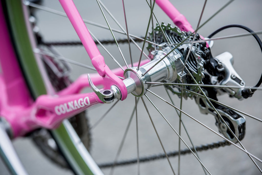<h1>Hubs</h1><i>Precision machined straight pull hubs and spokes add strength and enhance power transfer meaning all your force pushes you forwards.</i>