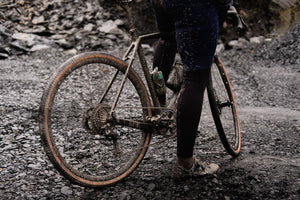 <h1>TIRES</h1> <i>At HUNT, we enjoy the puncture resistance and grip benefits of tubeless on our every-day rides so we wanted to allow our customers the same option. Of course, all of our tubeless-ready wheels are designed to work perfectly with clincher tires and inner tubes too.</i>