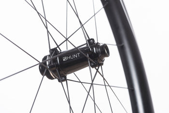 <h1>CERAMICSPEED BEARINGS </h1><i>The 60 Limitless Aero Disc will come fully equipped with CeramicSpeed's industry-leading hybrid ceramic bearings, even in the freehub body. All CeramicSpeed Balls are of the highest quality Grade 3 Silicon Nitride, featuring the highest achievable surface finish and roundness. The quality of the balls is what determines the performance and lifetime of a bearing. The CeramicSpeed Balls feature unparalleled impact strength, smoothness, roundness and brittleness.</i>