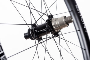 <h1>Freehub Body</h1><i>Featuring 3 multi-point pawls with 3 teeth each and a 48t ratchet ring. The result an impressively low 7.5 deg engagement angle. Durability is a theme for HUNT, and so all our freehub bodies have Steel Spline Insert re-enforcements to provide excellent durability against cassette sprocket damage often seen on standard alloy freehub bodies. Includes 2 CeramicSpeed bearings in the body.</i>