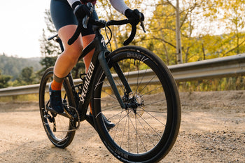 <h1>Tire Compatability</h1><i>Designed around a 24.5mm internal rim width optimized aerodynamically for 38-42c gravel tires but will work with any tire up to 54c. Also works excellently with clincher tires and tubes. Naturally, as with all of our rims, they feature a hooked tire retention design for safety, and are both fully ETRTO-compatible and tubeless-ready.</i>