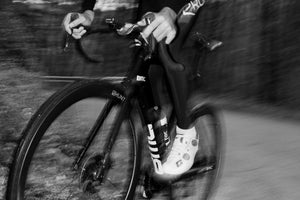 <h1>Weight</h1><i>The consequence of the fanatical attention to detail is an outstandingly light 1429 gram wheelset weight. Gone are the days when having a disc-equipped road bike always resulted in a weight penalty. You can now float up the climbs, and then brake later than the others on the way back down!</i>