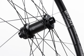 <h1>New center lock option</h1><i>We now offer the Race XC Wheelset with a center lock hub. Select the center lock option when choosing your wheel size.</i>