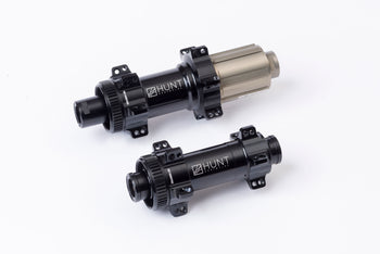 <h1>Sprint SL Hubs</h1><i>SPRINT SL hubs add strength and enhance power transfer, meaning all your force pushes you forwards. Large 15mm diameter hub axles for sprinting and out-of-saddle climbing responsiveness. Circular dropout interface steps add extra stiffness.</i>