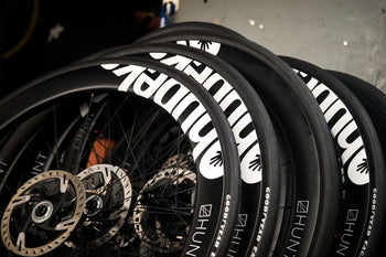 <h1>Weight</h1><i>The consequence of the fanatical attention to detail is an outstandingly light 1576 gram wheelset weight. Gone are the days when having a disc-equipped road bike always resulted in a weight penalty. You can now float up the climbs, and then brake later than the others on the way back down!</i>